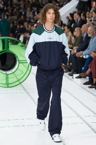 Look 45